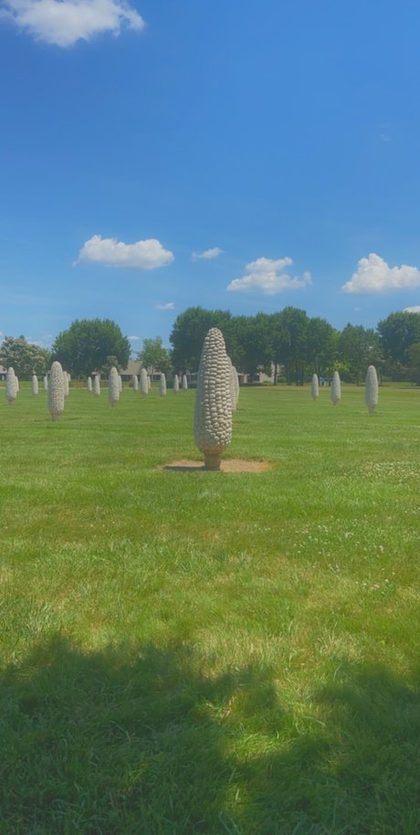 Raelan model hot image