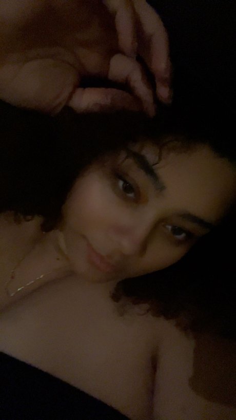 rae hot model photos