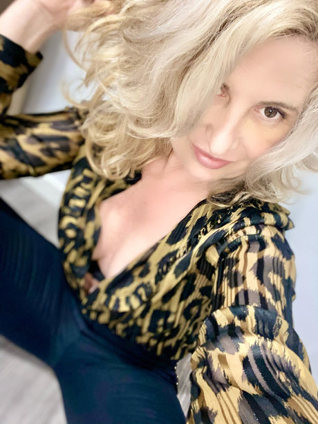 ScarlettEsp_ top pornstar photo