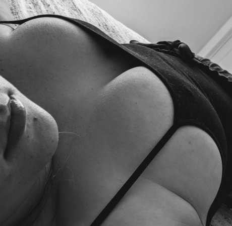 Sbillie beautiful model image