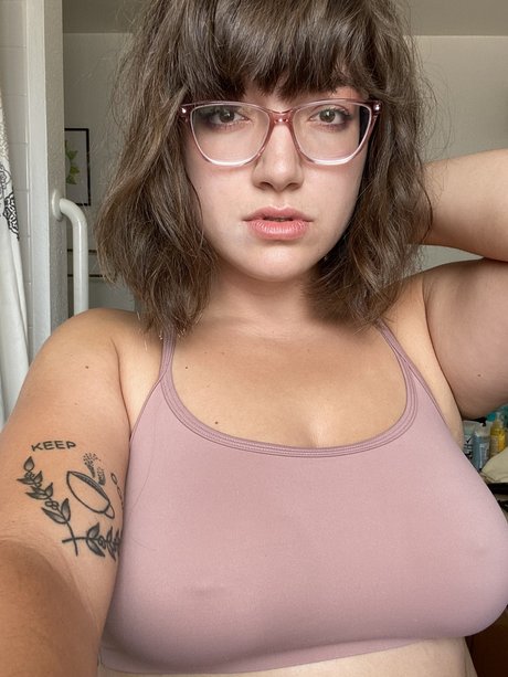 Savannah Rex porn model archive