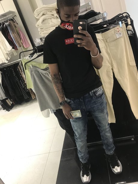 Freaky savage top model photo