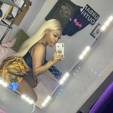 Queen Sauce hd model gallery