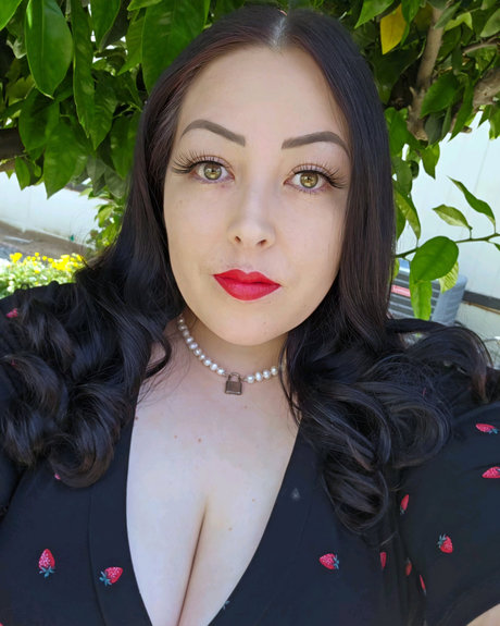 Alice Paige star high quality images