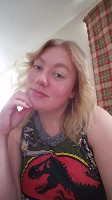 XoXo Loreli pornstar nudes image