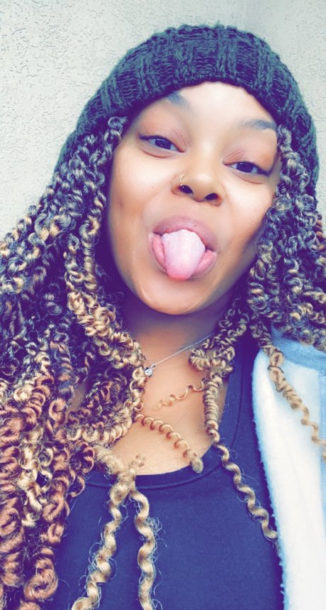 Audauvi M model nude pic