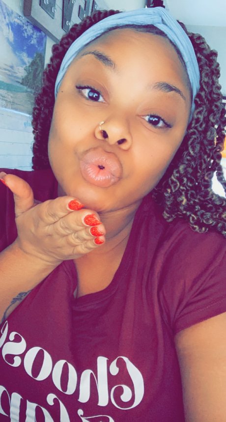 Audauvi M star hot photos