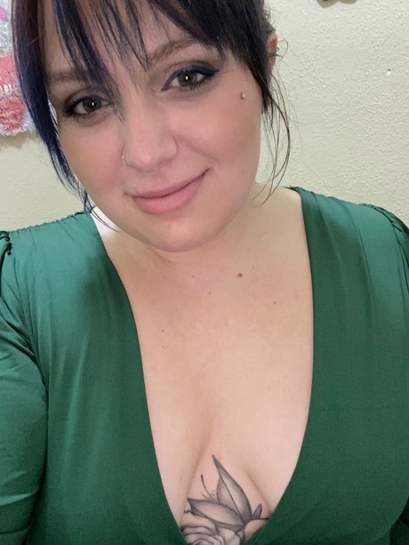 Talia Mae art star archive