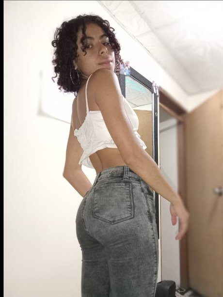 Yolandi Daza pornstar adult photos