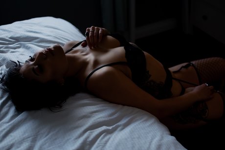 chubby latina onlyfans free porn images