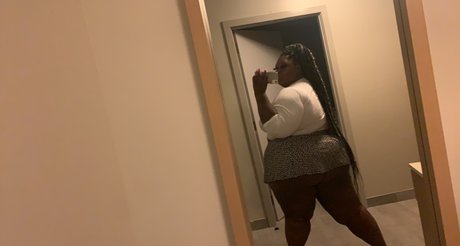 M o c h a_ pornstar free image