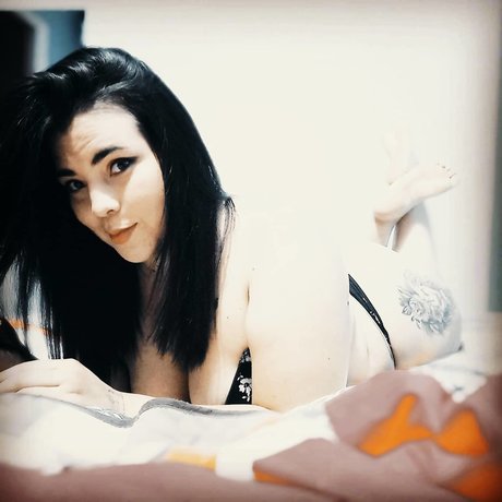 _S tephani G omez porn model pictures