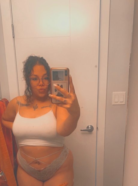 Taylor25 model pretty picture