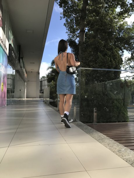 Tami Melo model perfect img