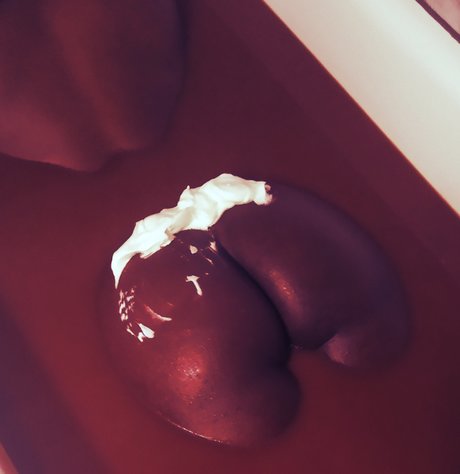 Bronzey Wishes model beautiful galleries