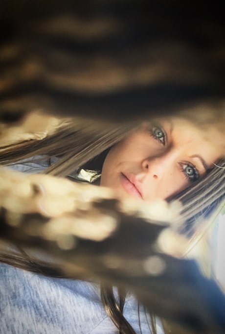 Rhiannon Dollar official naked actress photo