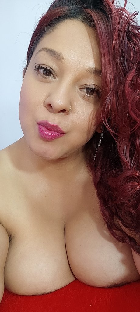 Kimi beautiful actress pic