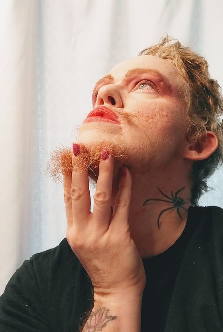 GregoreErotic Trans Man SW star nice images