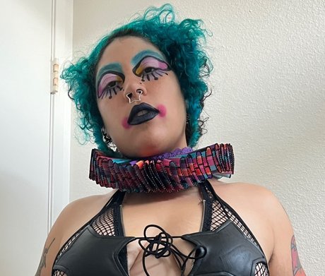 Turquoise Deity erotic pornstar galleries