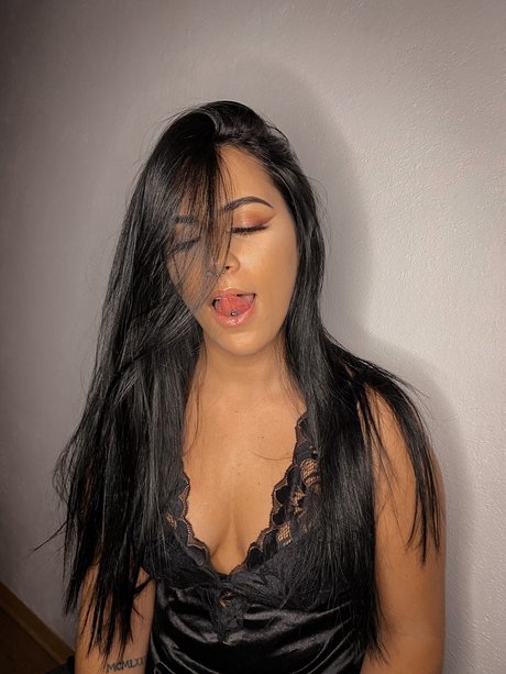 trs lola exclusive actress img