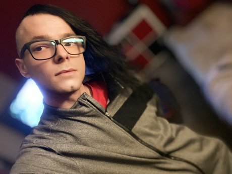 Tyler Thomas star erotic pictures