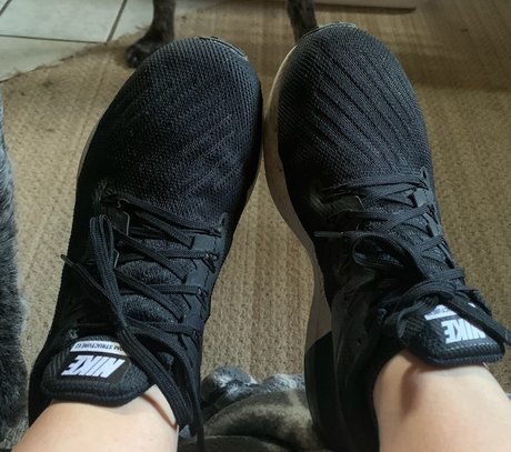 Two Sinful Soles model best pic