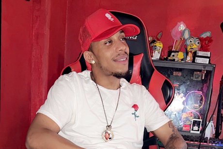 King of Roses_ model sexy image