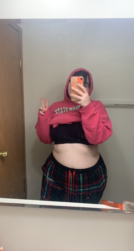 Linds and n8 adult model images