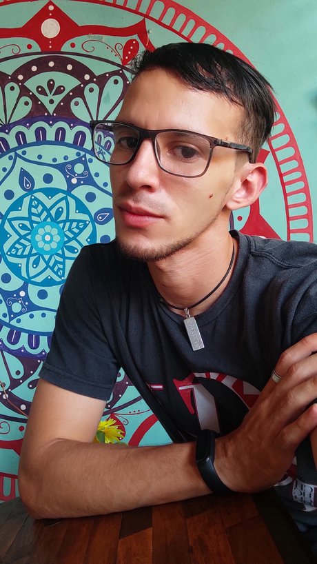 Zeus Ruiz pretty pornstar pic