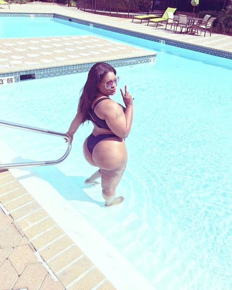 zoethickkkk xxx actress img