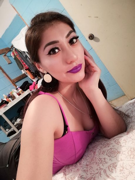 NiNfAaA sex star photo