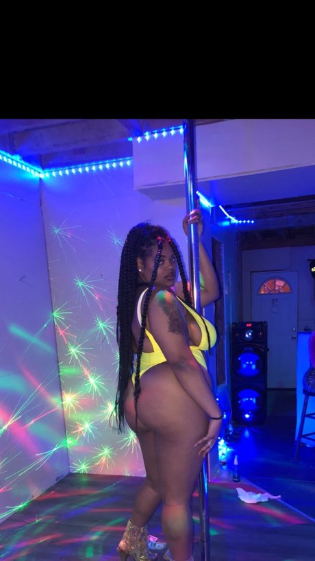 SummerDaGoddess model erotic pictures