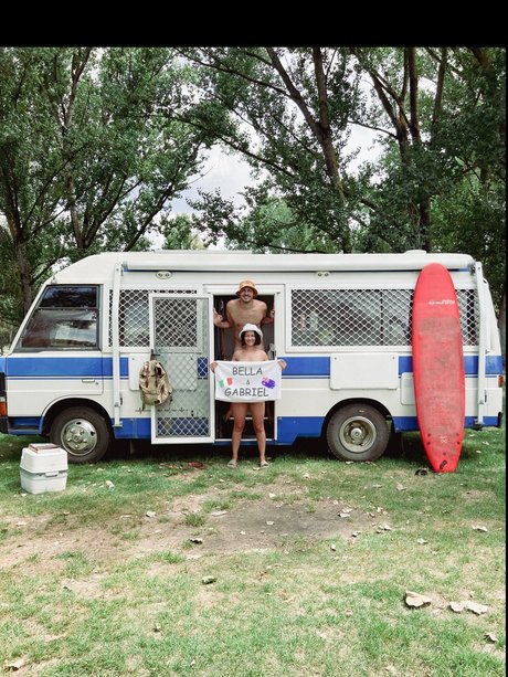 _Magic Bus_ nude model archive