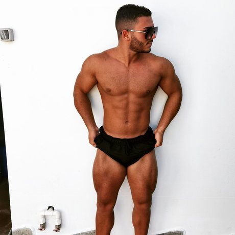 AxelByron star perfect photos