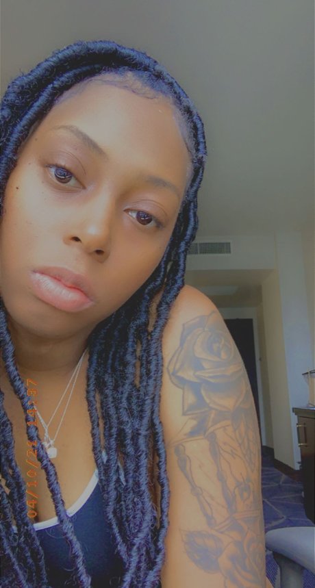 Veevee top actress image