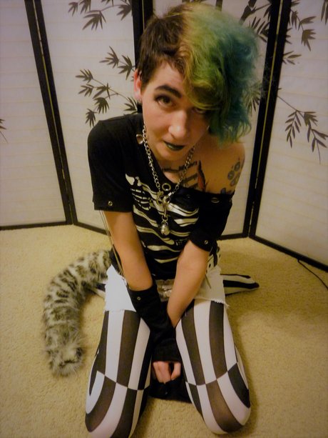 Gothy Kitten nude pornstar gallery