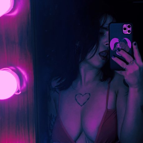 DiDi pornstar free photo