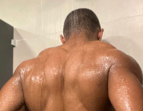 Enzo_ star naked pics