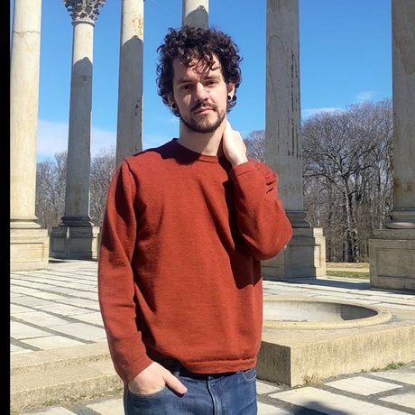 Finley Red model hot pics