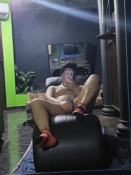 Osito Chiquito erotic model img