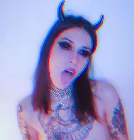 Lune Sauvage hot model pictures