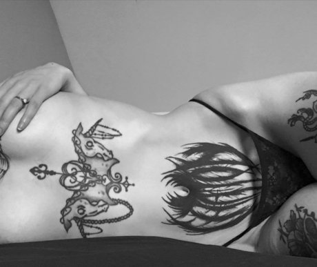 Lune Sauvage naked star image