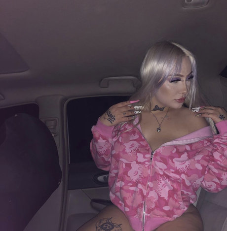 Snobunny_ erotic model gallery