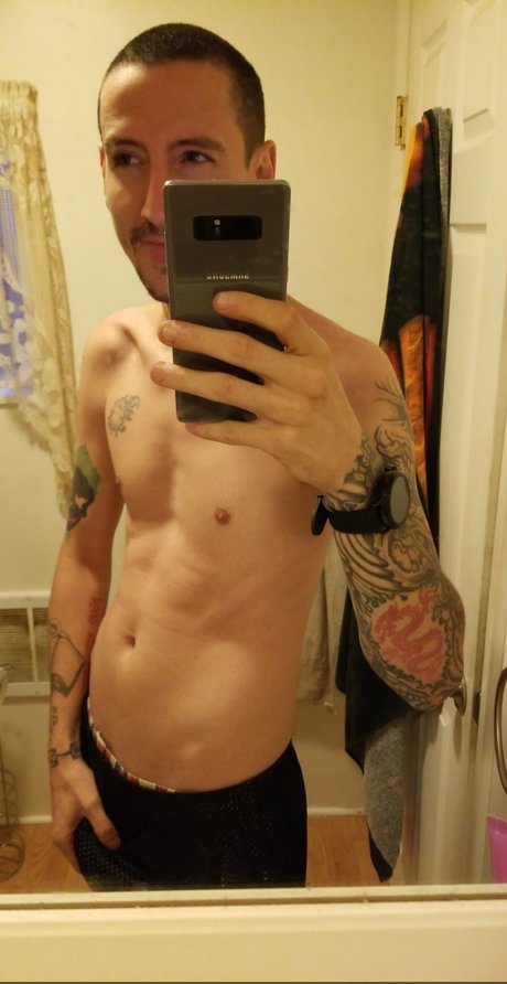 Juanaman28 naked star pic