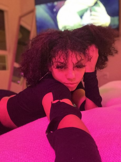 Majin Mariaa nudes actress photo