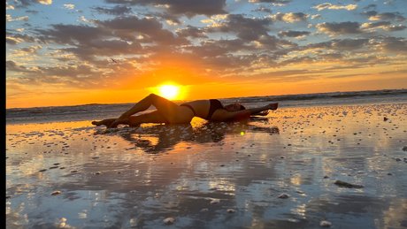 Golden Bunny top actress img