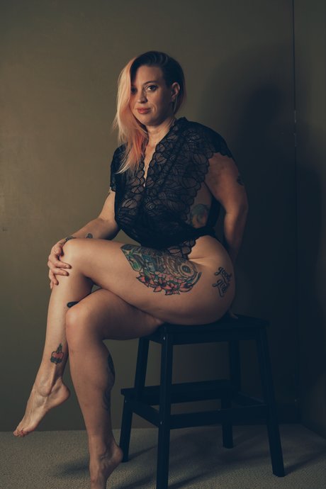 Lorelei Autumn beautiful pornstar image