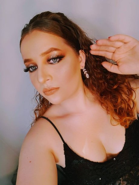 Fernanda Nascimento Beauty hd actress image