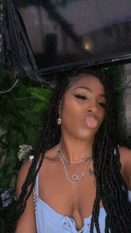 Wet LA nice pornstar img