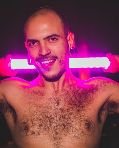 MIKA pornographic actress pictures